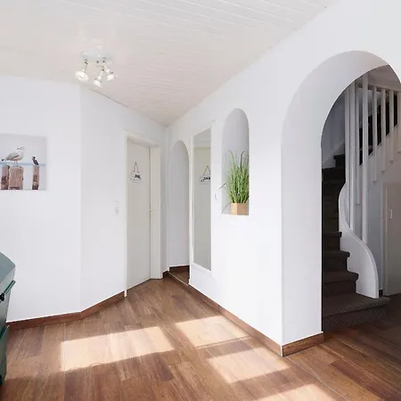 Kaeptn's Huus بيت للعطل *